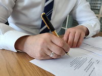 Ein beeidigter Dolmetscher ist die ideale Begleitung für Ihren Notartermin