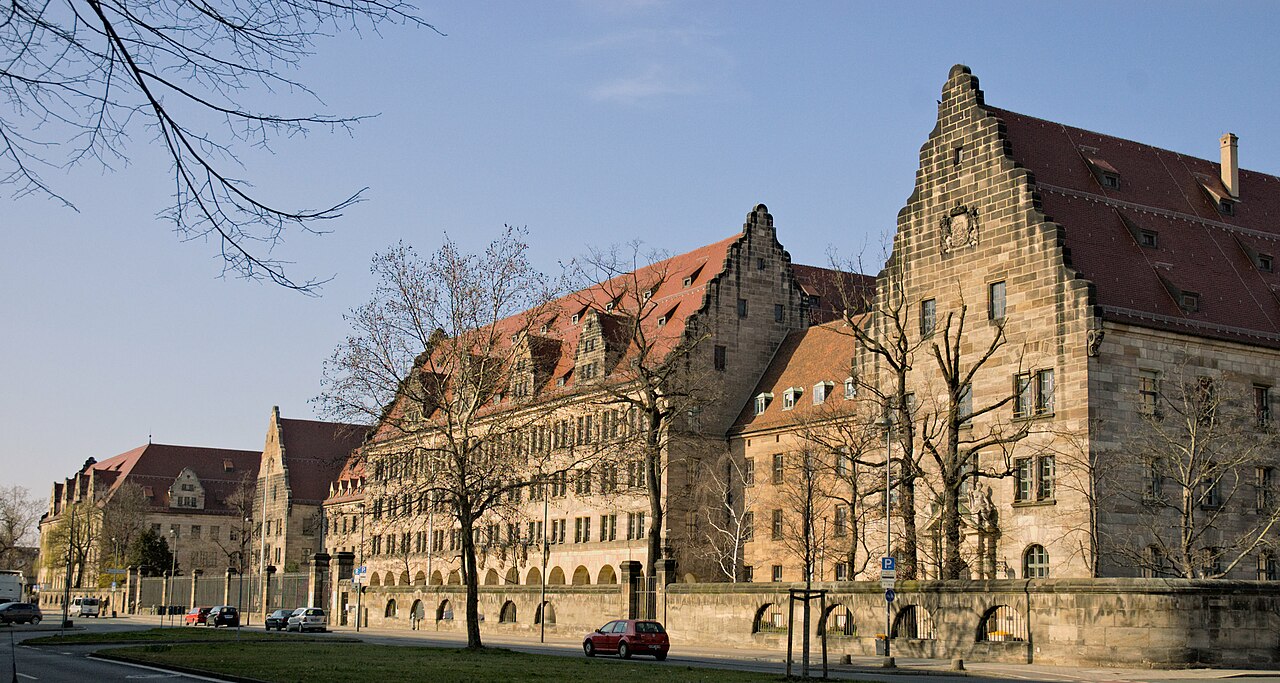 Entstehung des Simultandolmetschens in Nürnberg nach dem 2. Weltkrieg